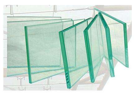 制作中空玻璃時可在料架上增設(shè)表面涂有特殊涂層的紅外輻射板